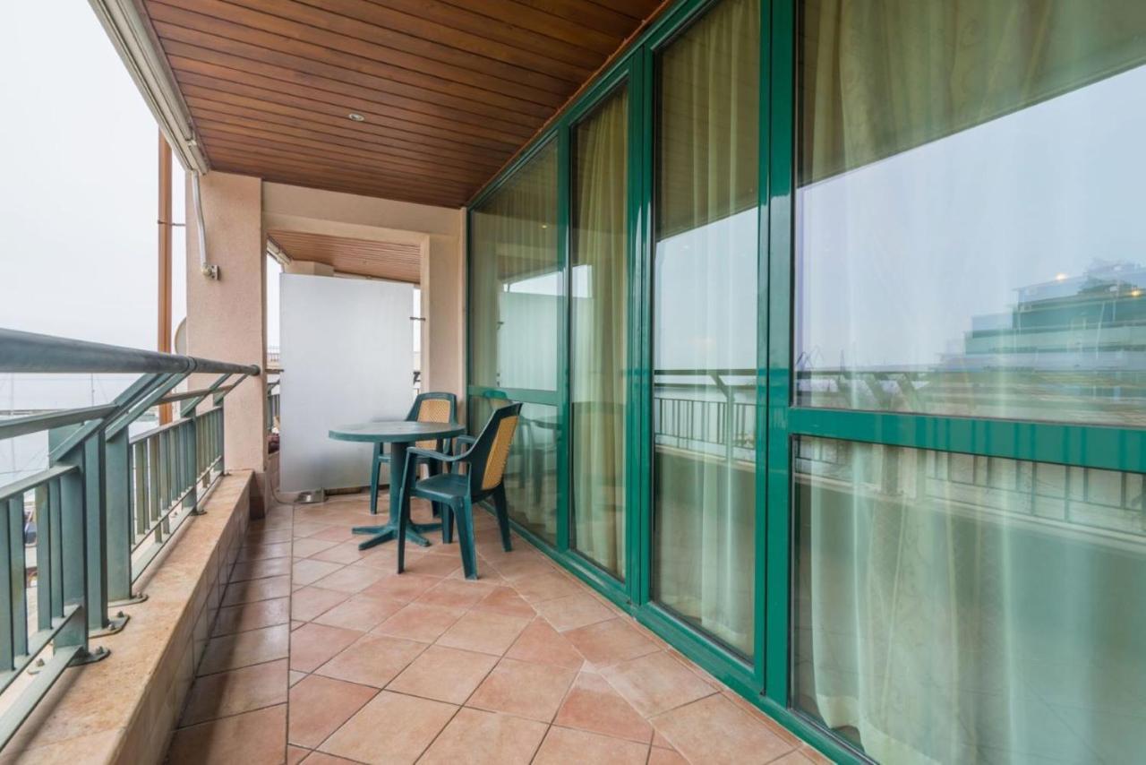 Spacious Studio With Balcony & Pool By The Marina บัลชิค ภายนอก รูปภาพ