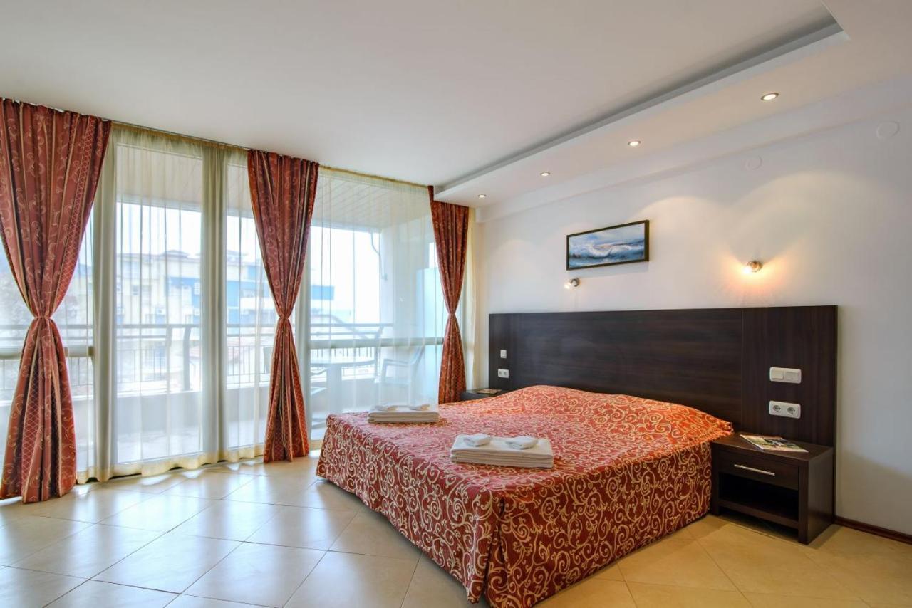 Spacious Studio With Balcony & Pool By The Marina บัลชิค ภายนอก รูปภาพ